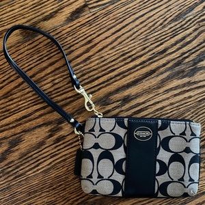 Signature Coach Small Black Gray Wristlet Wallet